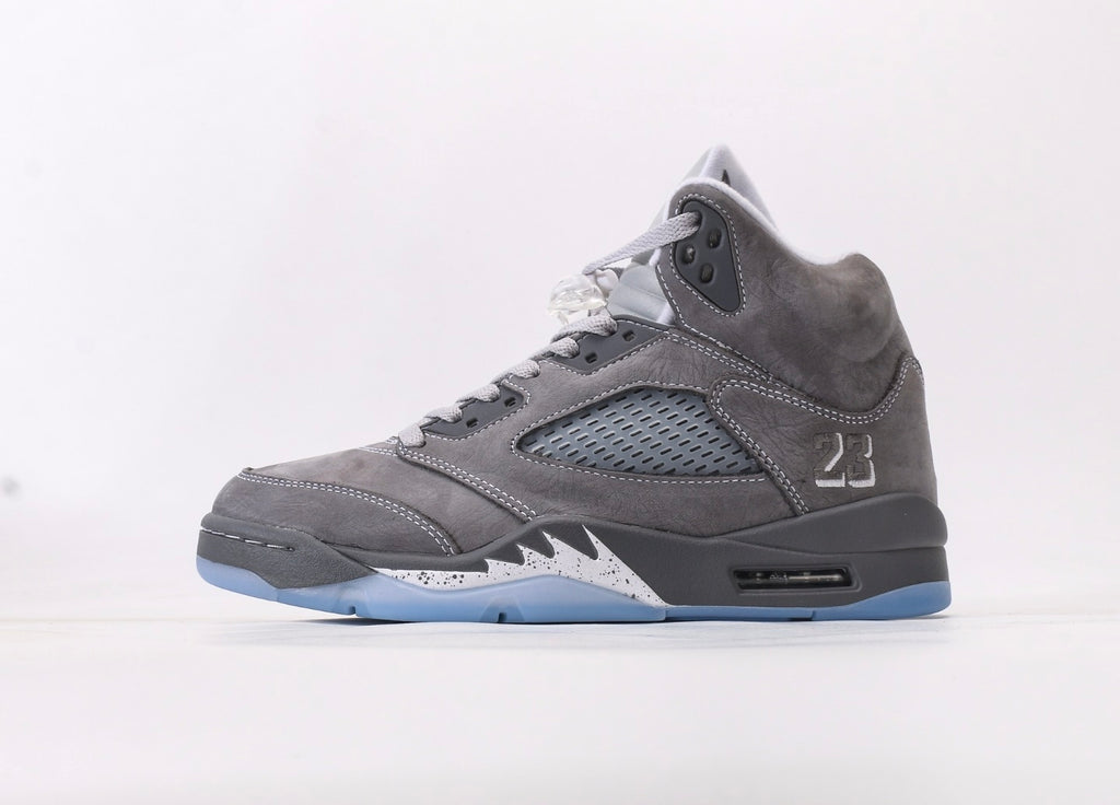 Nike Air Jordan 5 Retro sneakers